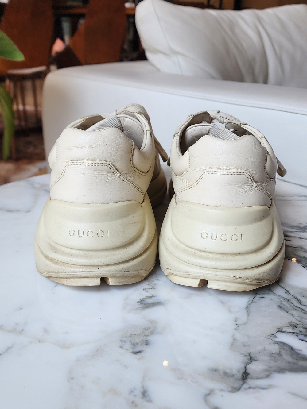 Gucci Cream Color Men's Rhyton Logo Leather Sneakers Size 8 - Picture 4 of 9